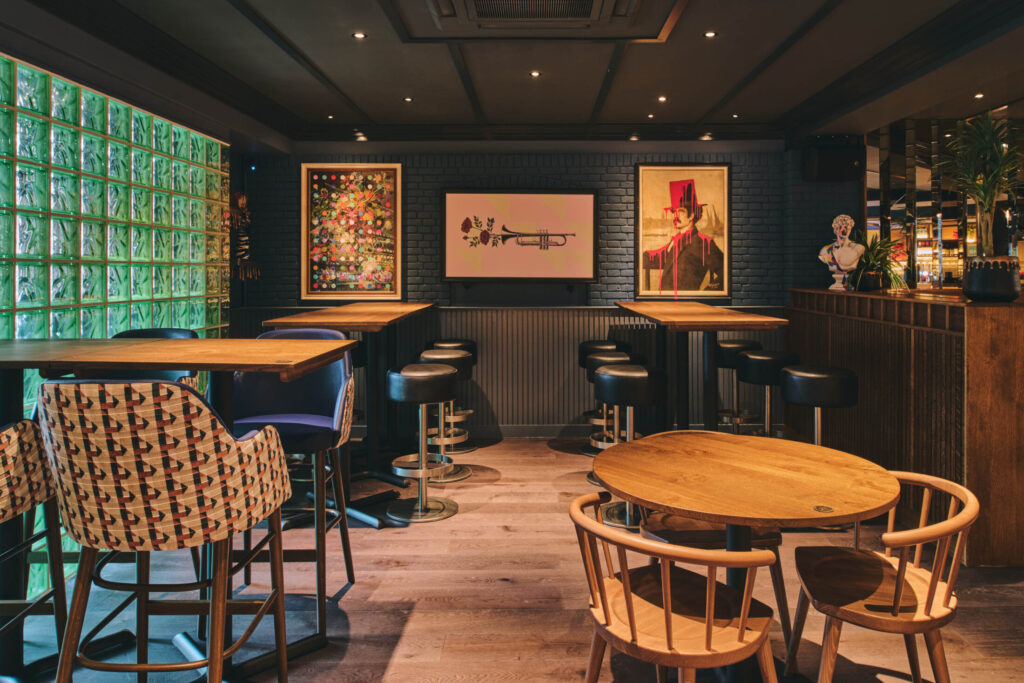The London Pub – Bloomsbury (7)a