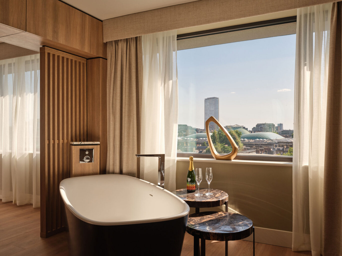 260730 The Imperial London_Beacon – 912 _VeerleEvens_202